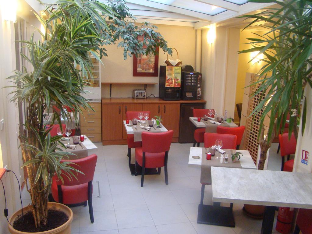 Logis Hotel De France Rochechouart Dış mekan fotoğraf