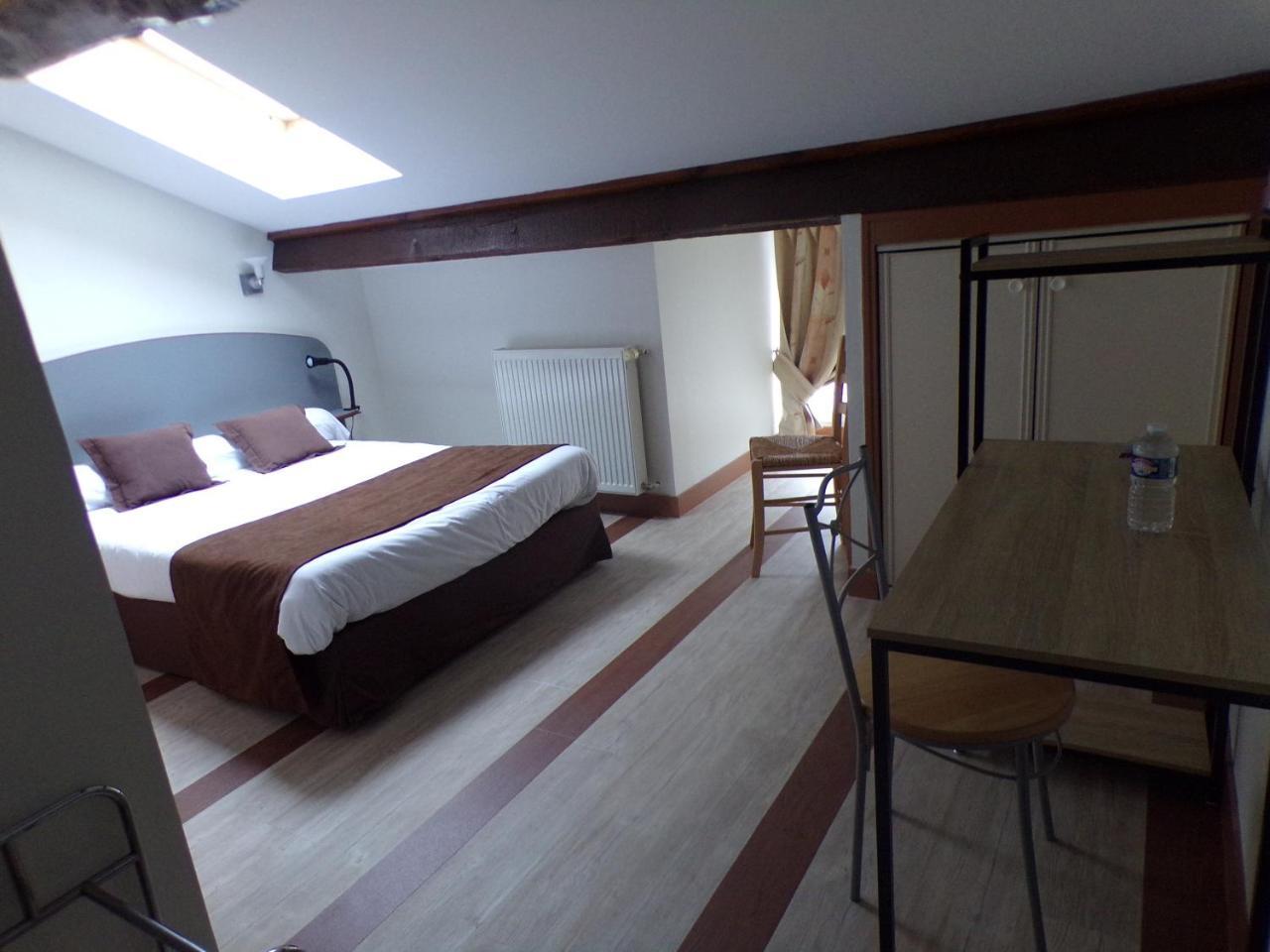 Logis Hotel De France Rochechouart Dış mekan fotoğraf