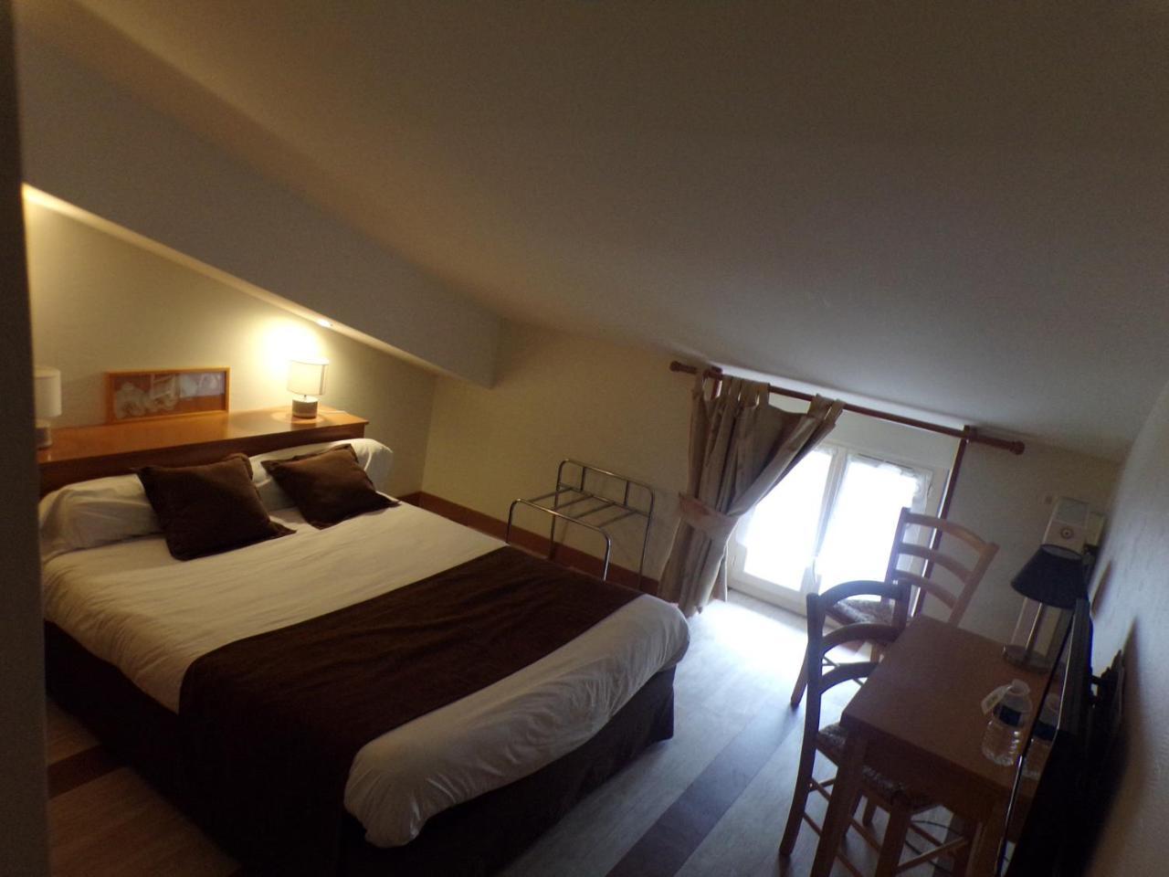 Logis Hotel De France Rochechouart Dış mekan fotoğraf